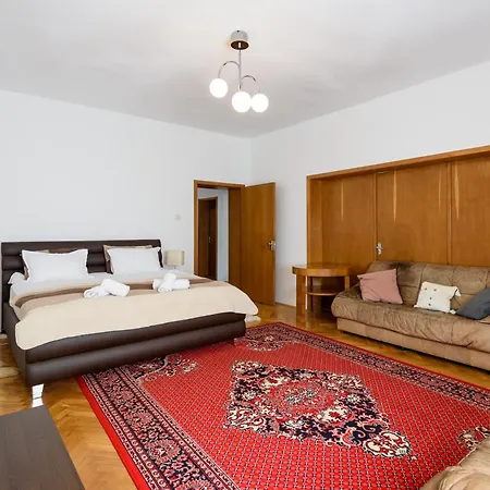 Casa Cu Cires Apartment *